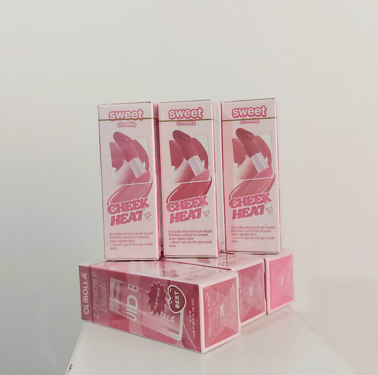 رژگونه مایع پد سیلیکونی اولیبولا OLIBOLLA مدل Sweet Cheeks / Cheek Heat
