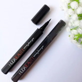 خط چشم ماژیکی مشکی چندضلعی HUDABEAUTY